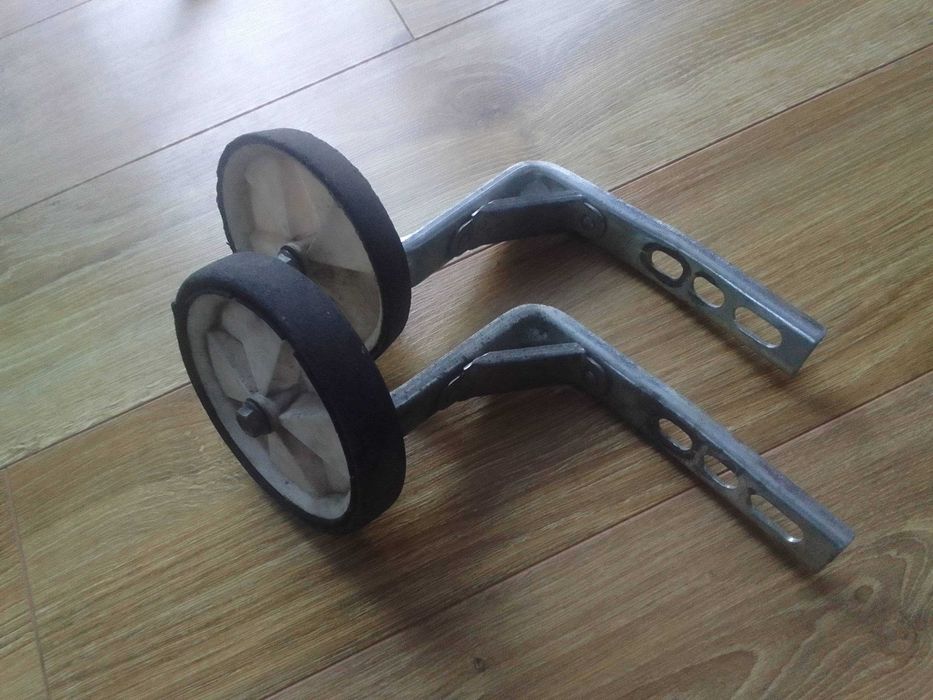 Kółka boczne do małego rowerka