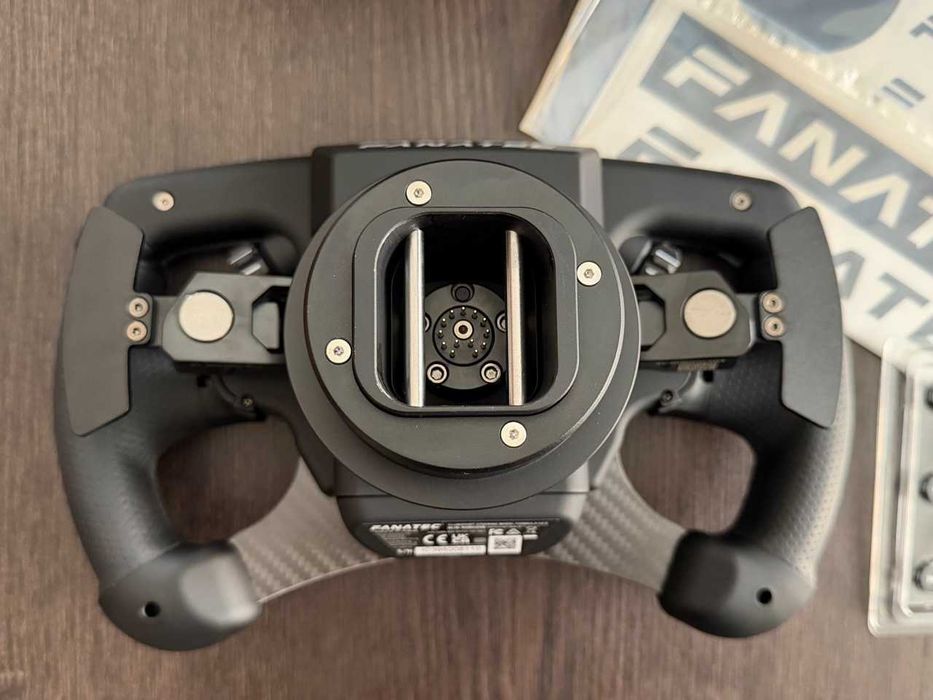 Fanatec ClubSport Formula V2.5 — volante sim racing