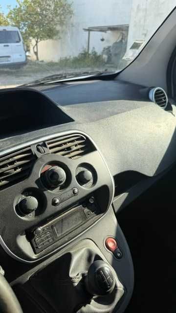 Viatura Renault Kangoo Comprida