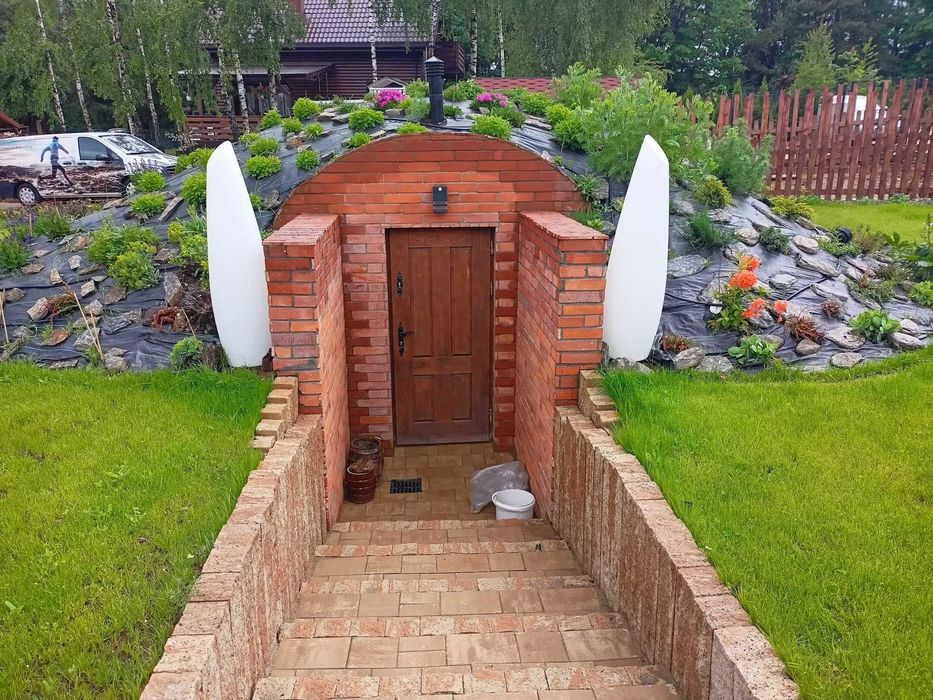 schron , piwniczka betonowa , ziemianka , piwnica , sauna , schron