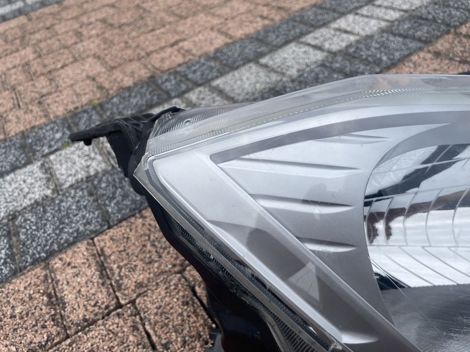 Lampa prawy przód Isuzu d-max 2022