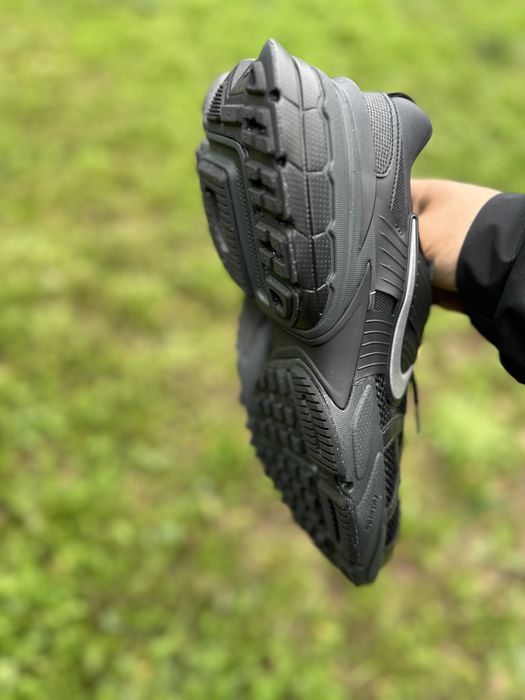 Кросівки NIKE V2K RUN FD0736 001/38.5,40,41,42.5,44,44.5в наявності