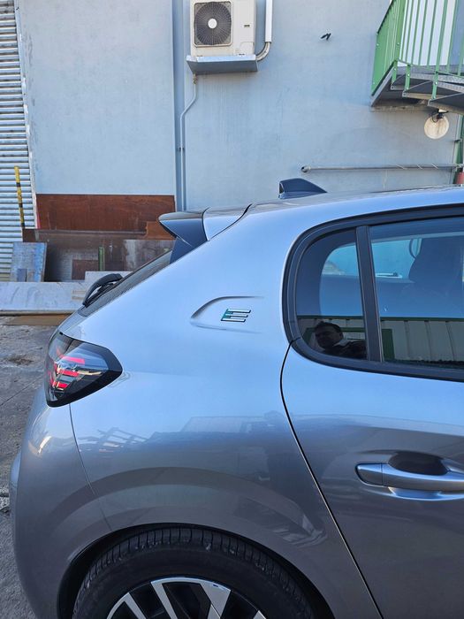 Peugeot e-208 ii 54kWh 156cv Active Business
