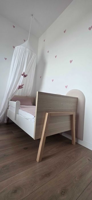 Meble do pokoju dziecięcego komoda i łóżko