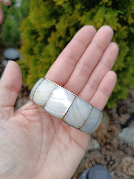 Bransoleta z masą perłową