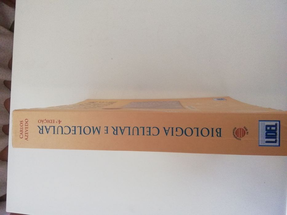 Livro Biologia Celular e Molecular de Carlos Azevedo.
