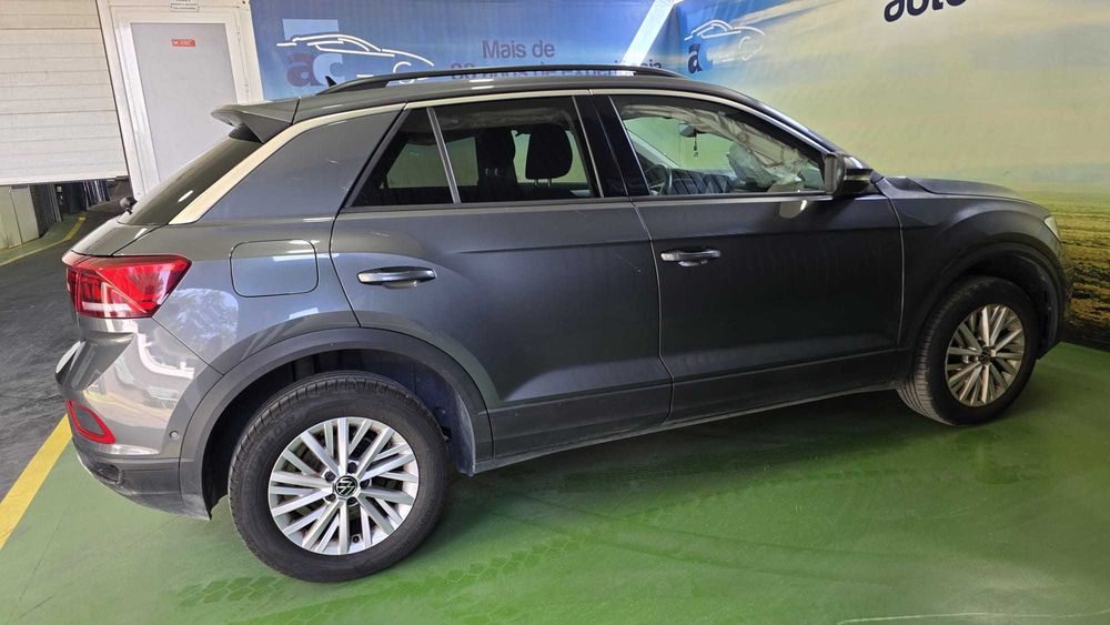 Volkswagen T-Roc 1.0 TSI  -  Salvado