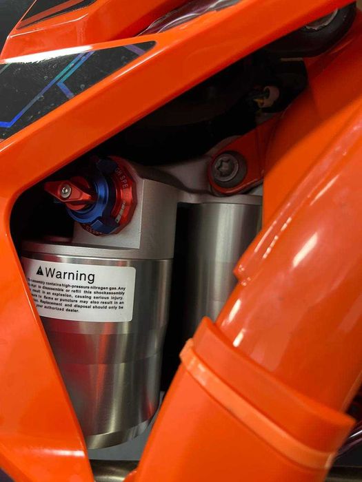 Мотоцикл STN V8 Motard