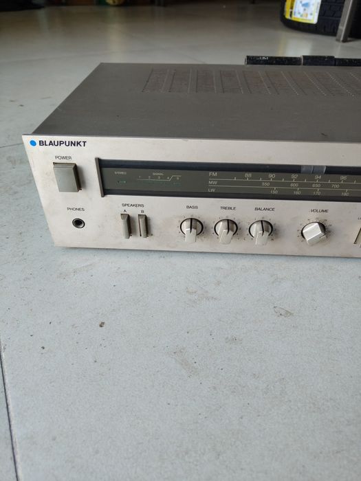 Amplituner Blaupunkt R-4100