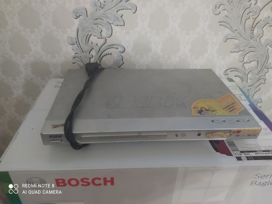 Видео кассета.  DVD плеер продам продам