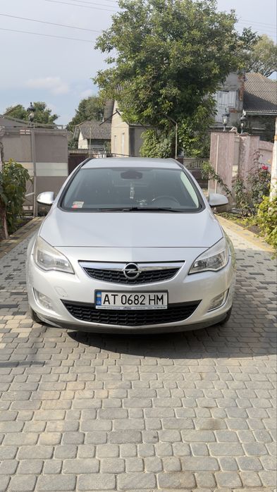 Продам Opel Astra j