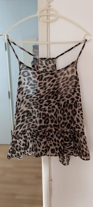 Top tecido transparente tamanho S. Usado. Estampado.