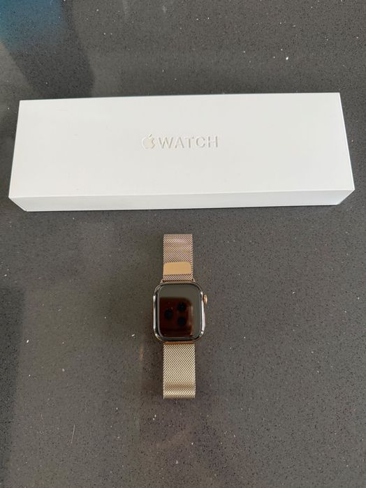 Apple Watch 11 42 bransoleta mediolańska z tytanu w kolorze złotym jak nowy nietrafiony prezent