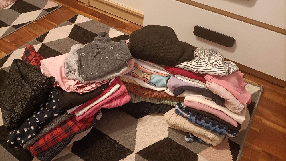 Paka ubrań ponad 40 sztuk 140-52