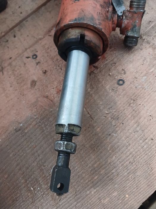 Циліндр гідрачлічний