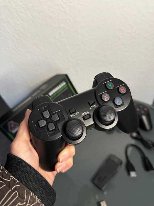 Ігрова КОНСОЛЬ на 10.000 ігор! Приставка + 2 ДЖОЙСТИКА на акумуляторі!