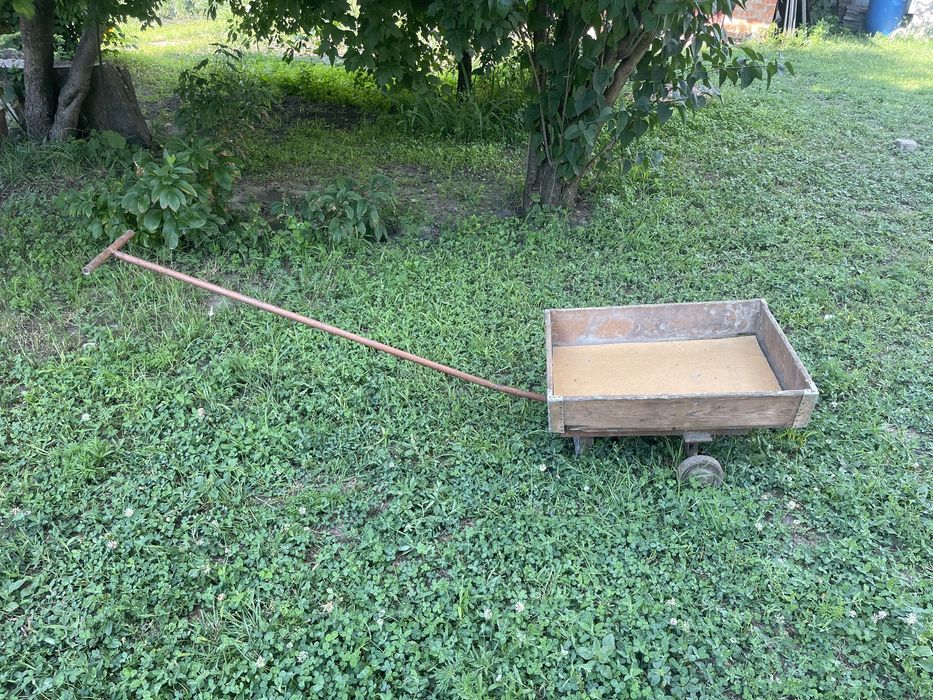 Тачка садова, візок, тележка