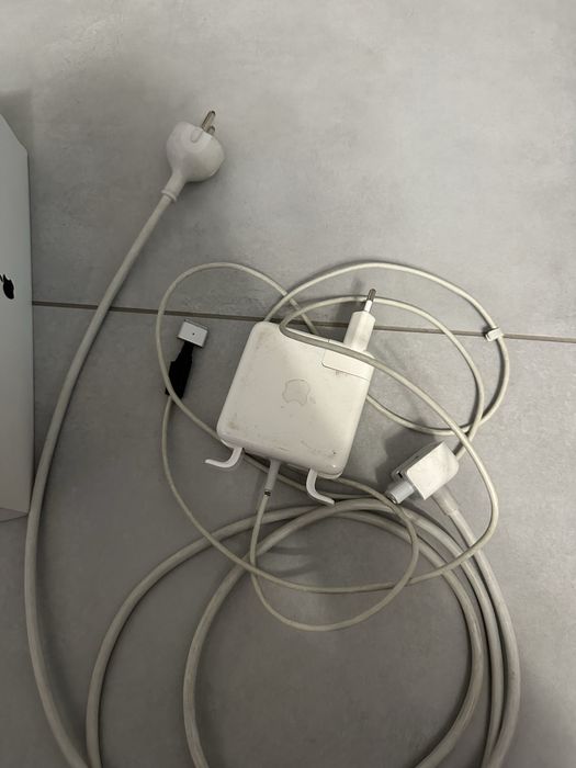MacBook Pro Apple, (Retina, 13-calowy, połowa 2014 r.)