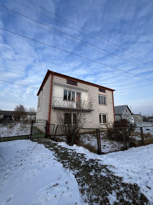 Dom z zabudowaniami gospodarczymi + ziemia 10ha