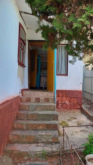 "Продається частина будинку в центральній частині міста