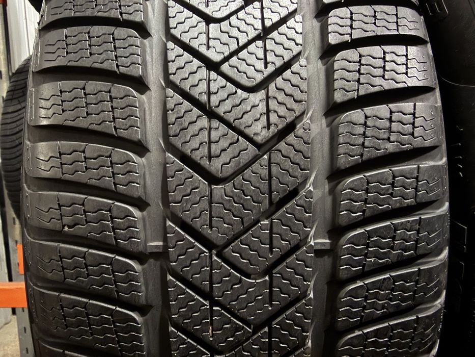 245/45 r 19 Pirelli 2шт.