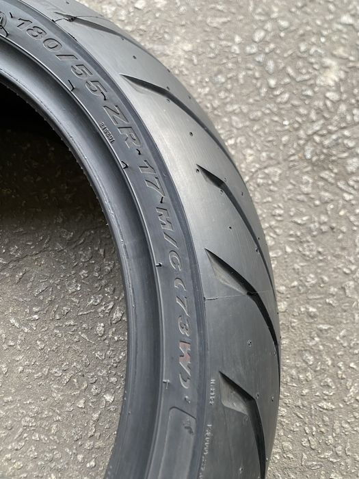 Pneu de mota 180/55/17 Pirelli Angel GT (NOVO)
