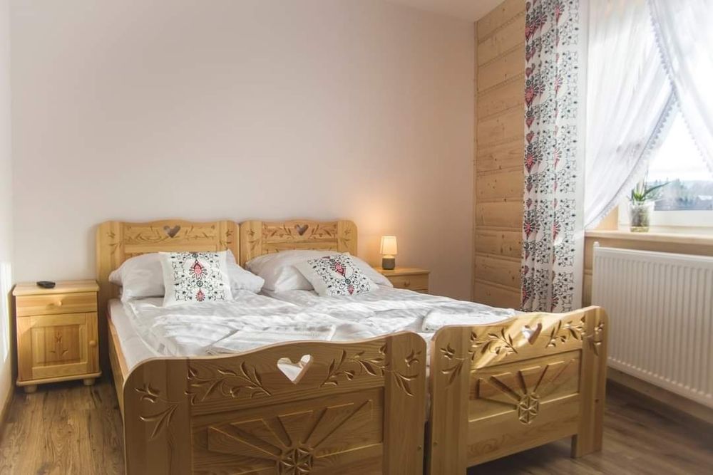 Pokoje i Apartamenty Góralskie Spanie obok Chochołowskich Term Witów