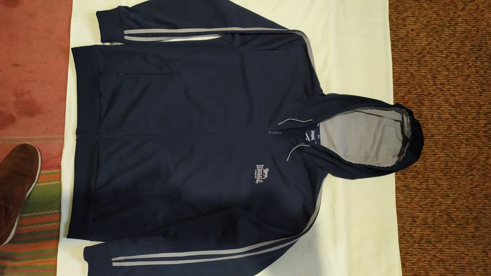 Кофта,зипка,олимпийка,лонгслив с капюшоном Lonsdale