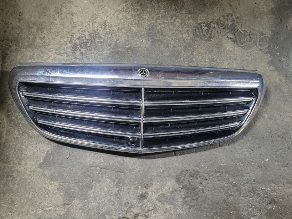 Решетка Mercedes-Benz E300