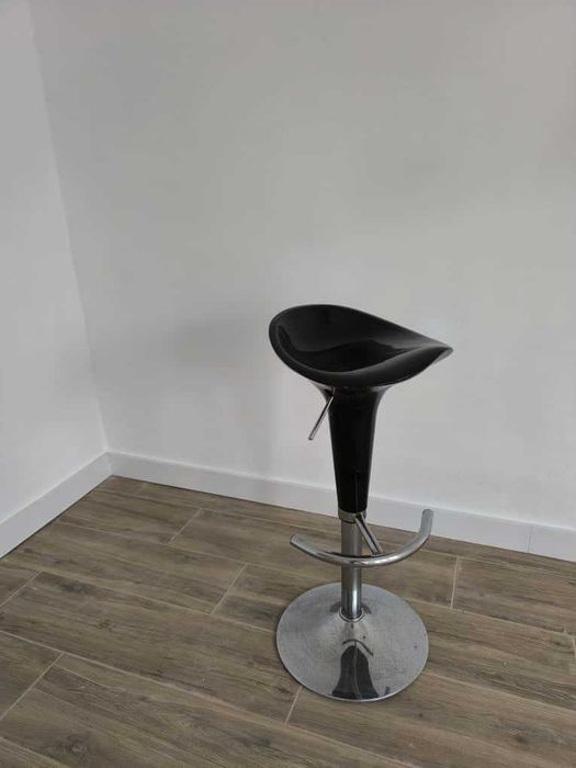 Banco alto de bar ajustável