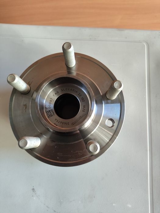 Vendo cubo com rolamento Volvo v40