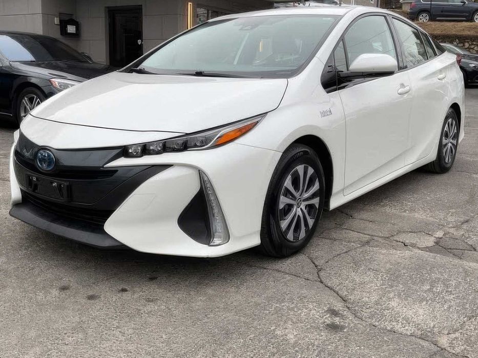 Toyota Prius Prime      2019