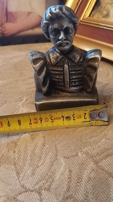 Busto Dr. Sousa Martins