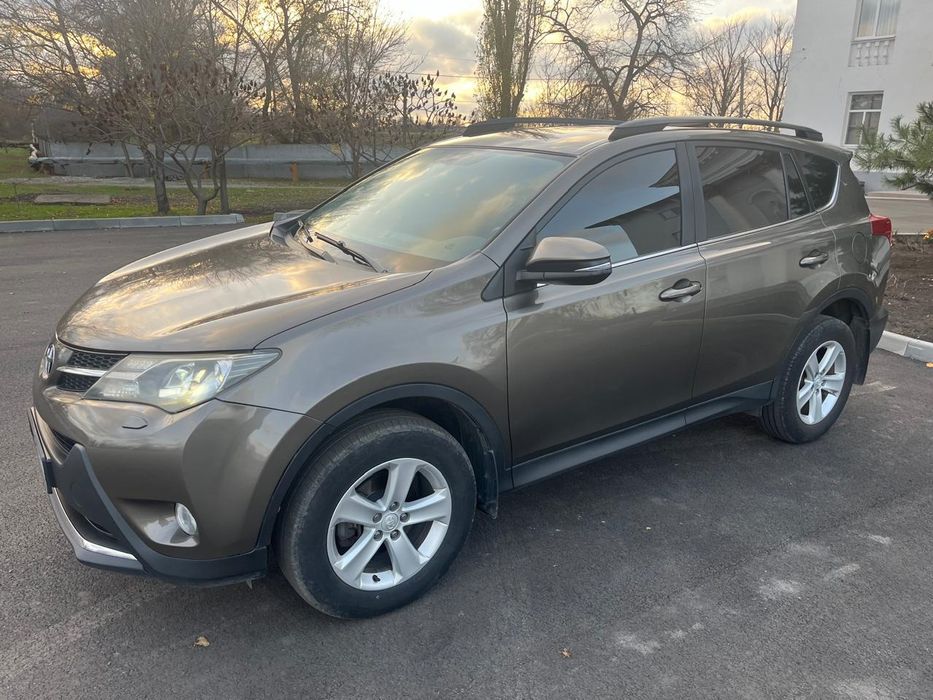 Продам Toyota RAV 4
