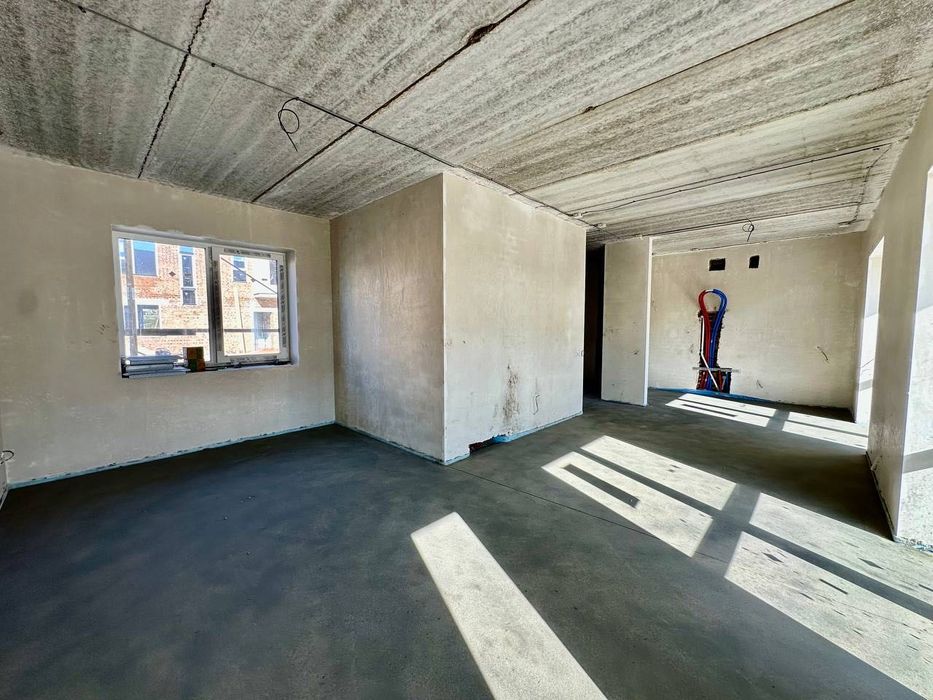 Продаж котеджу в КМ "Ягуар"