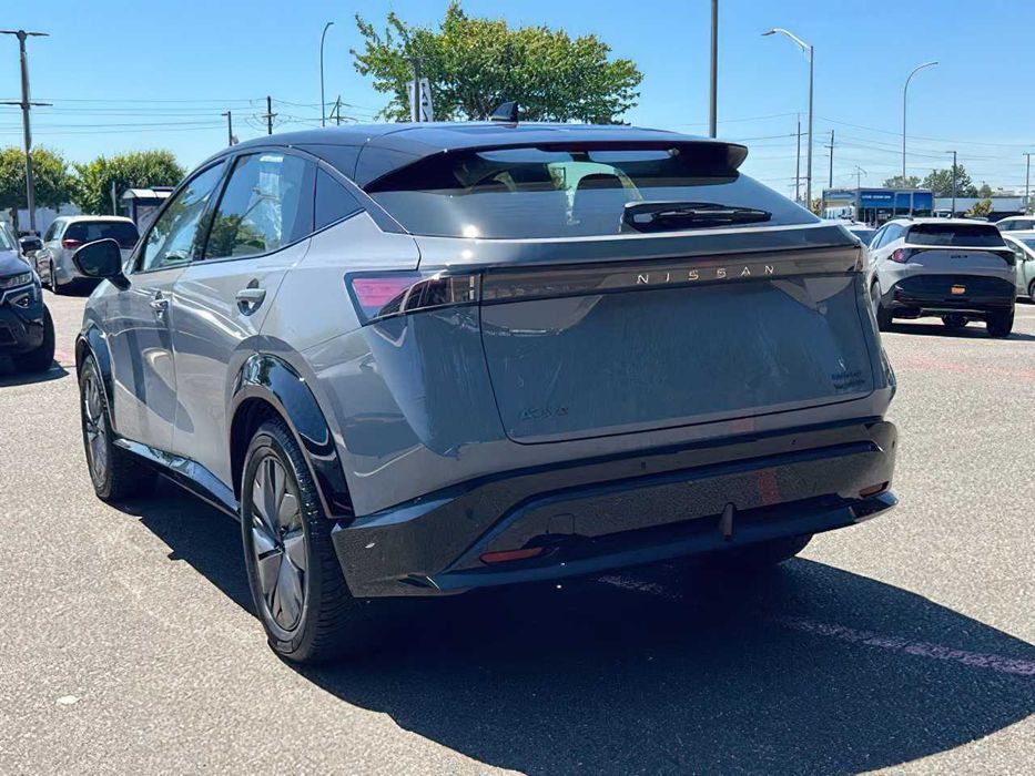 Nissan Ariya      2024