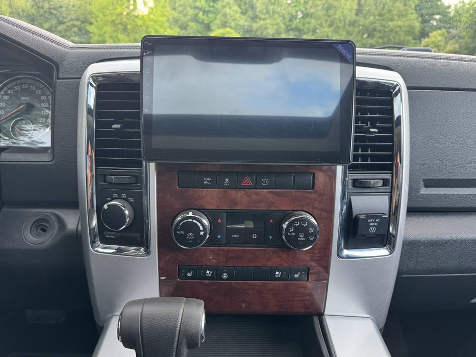 Dodge Ram 1500 Laramie  5.7 hemi 4x4