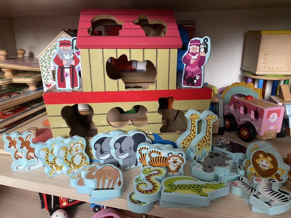 Деревʼяні розвиваючі іграшки від Melissa & Doug