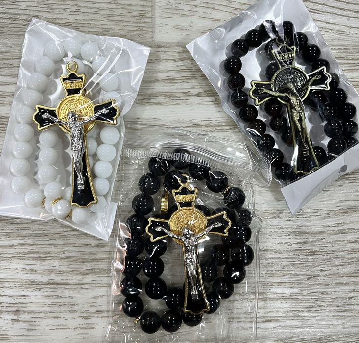 Четки с крестом в машину