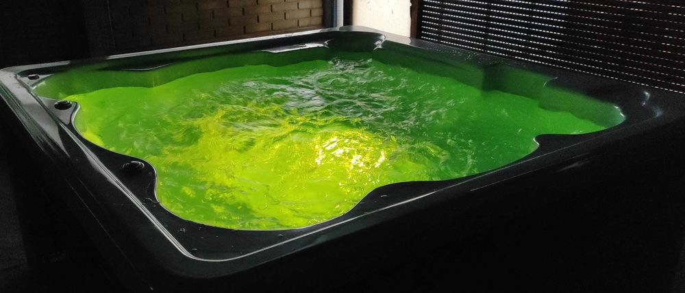 Jacuzzi całoroczne 6 os basen balia masaż pokrywa LED sauna transport