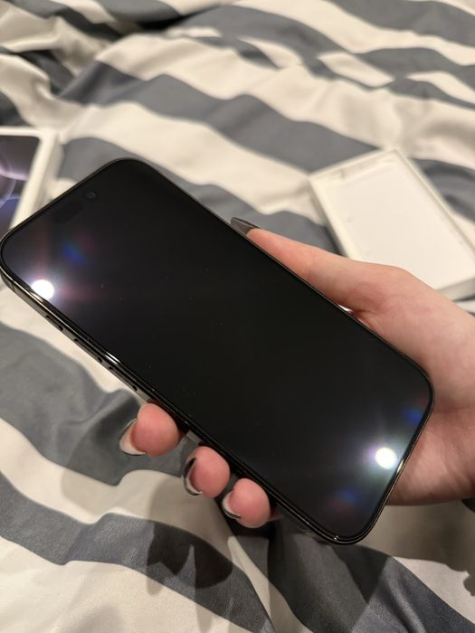 IPhone 16 pro 128gb 93% baterii