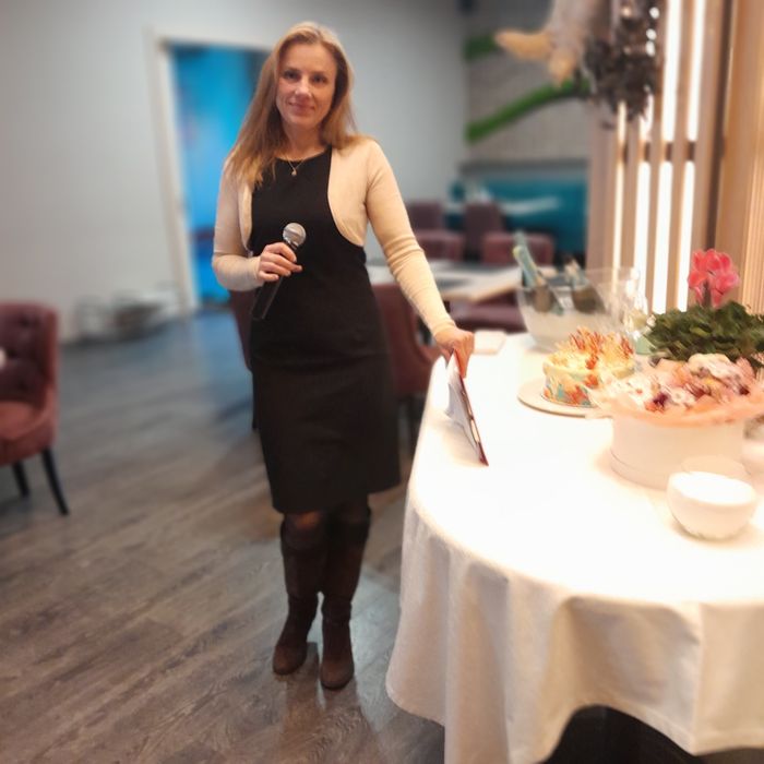 Ведуча+Dj, тамада, співачка - 8900 грн.