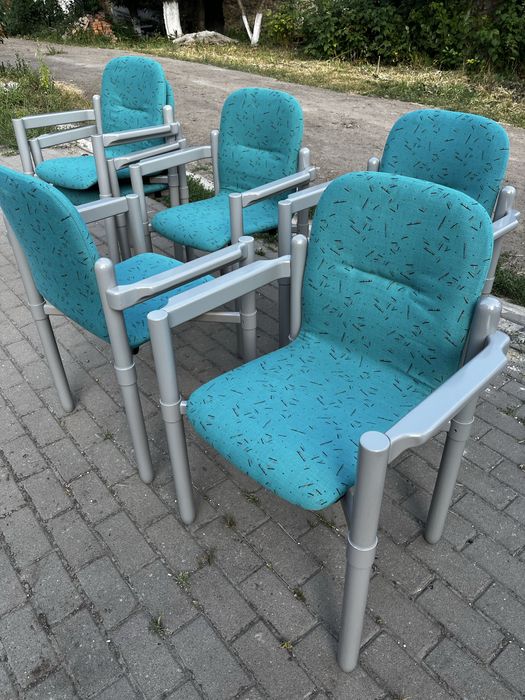 Деревʼяні стільці