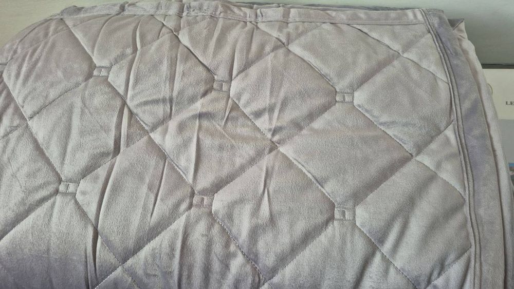 Покривало стегане та утеплене синтепоном