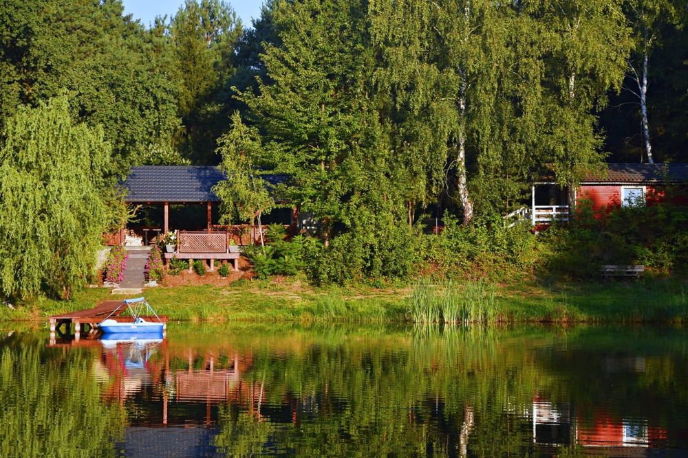 Domki letniskowe nad stawami / MARIANKOWO