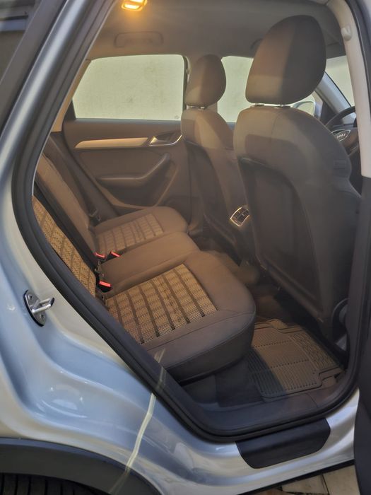 Audi Q 3 -2.0 TDI 2012 como novo
