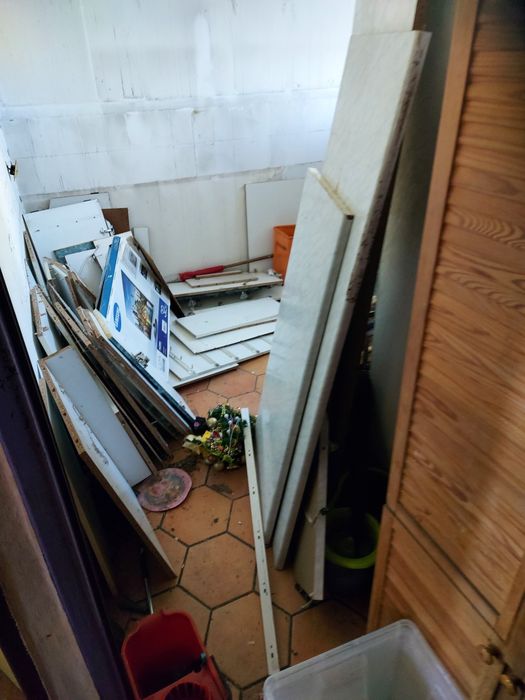 Wywóz Starych Mebli,Opróżnianie Mieszkań Domów Strychów Piwnic Garaży