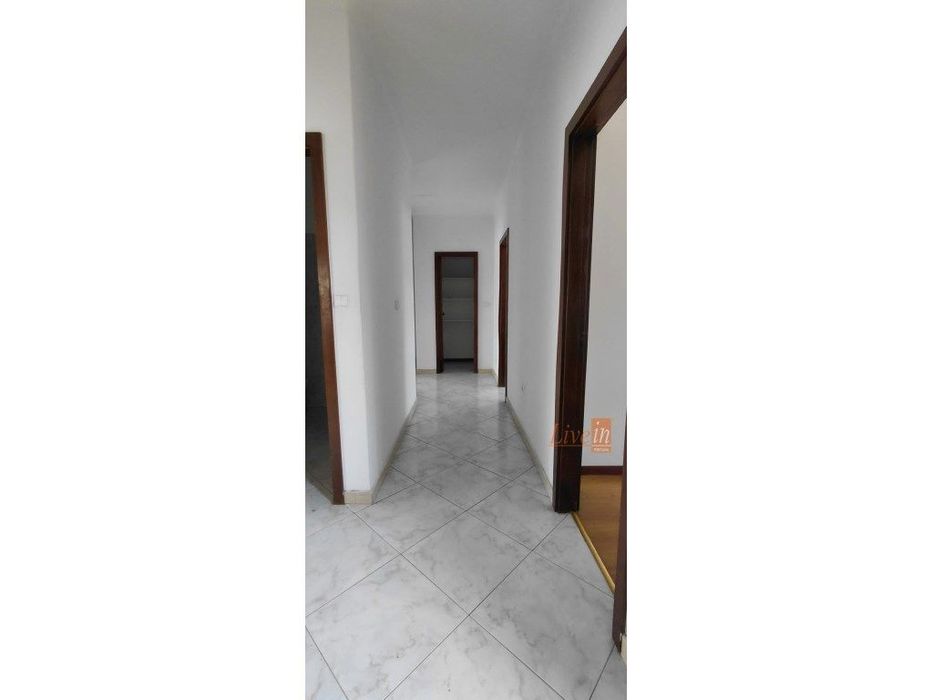 Apartamento T3 no Carregado
