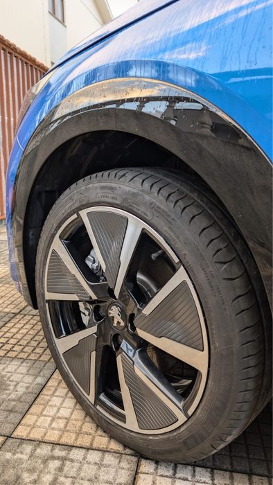 PEUGEOT e208 GT line 50kWH