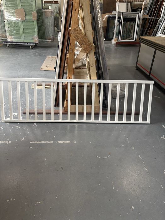 Grade de aluminio branca 212cm (comprimento)x 61cm (altura)